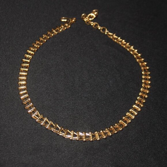 Vintage Gold Monet Chain Necklace - Picture 9 of 11